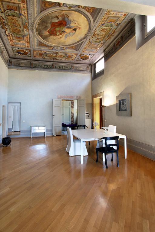 Palazzo Tolomei - Residenza D'Epoca Florence Luaran gambar