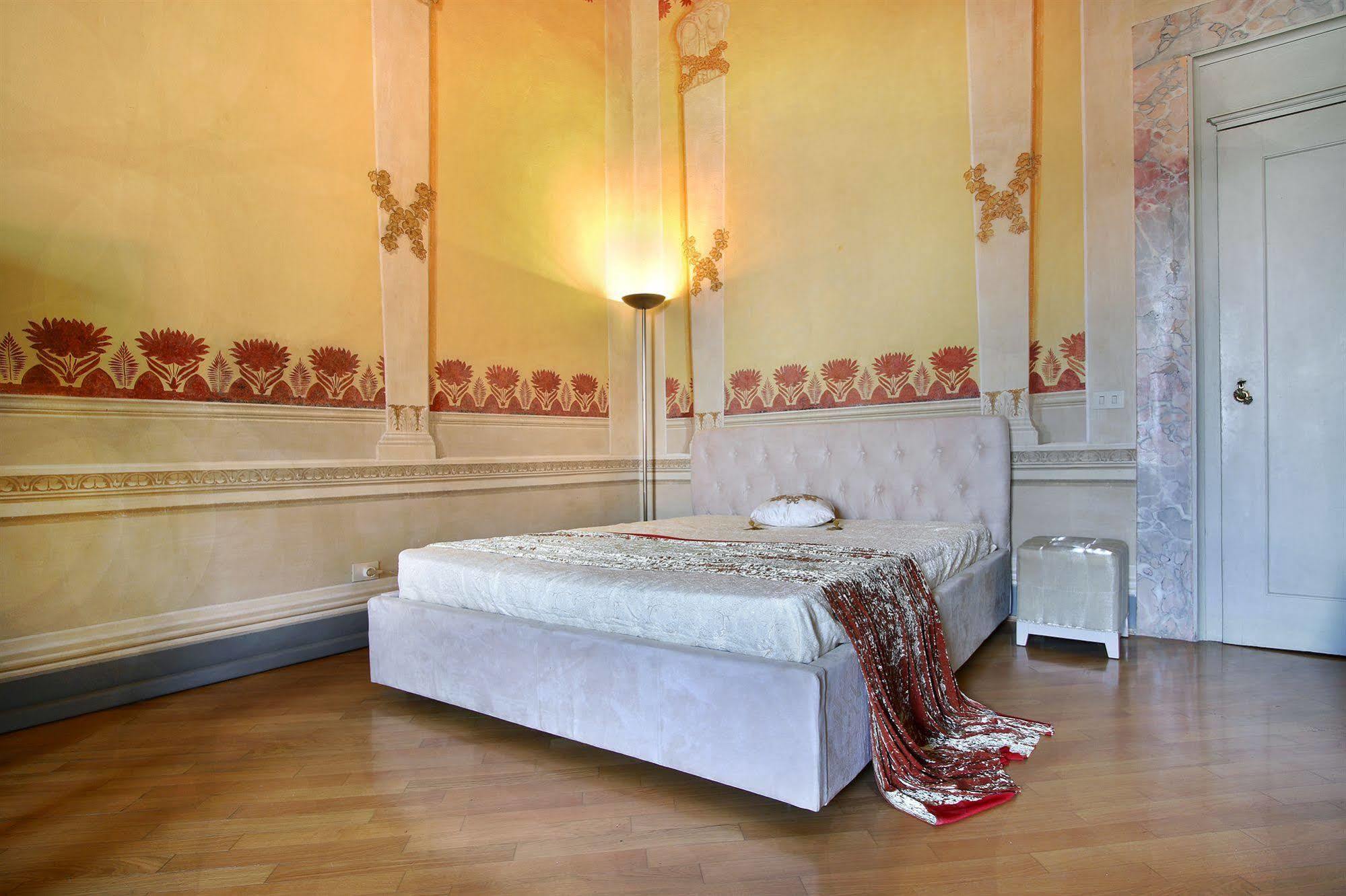 Palazzo Tolomei - Residenza D'Epoca Florence Luaran gambar