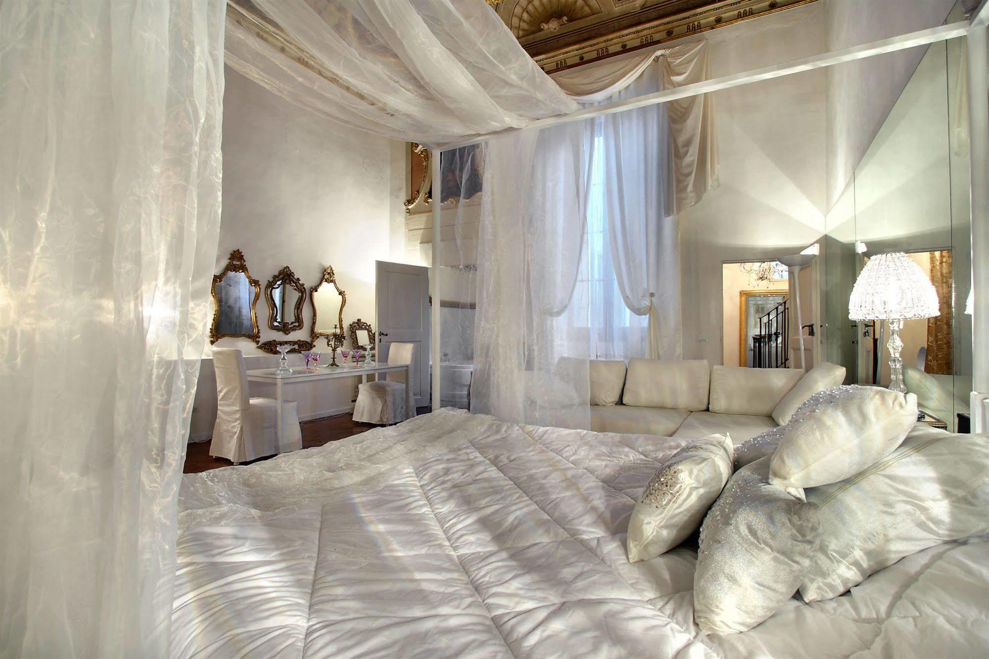 Palazzo Tolomei - Residenza D'Epoca Florence Luaran gambar