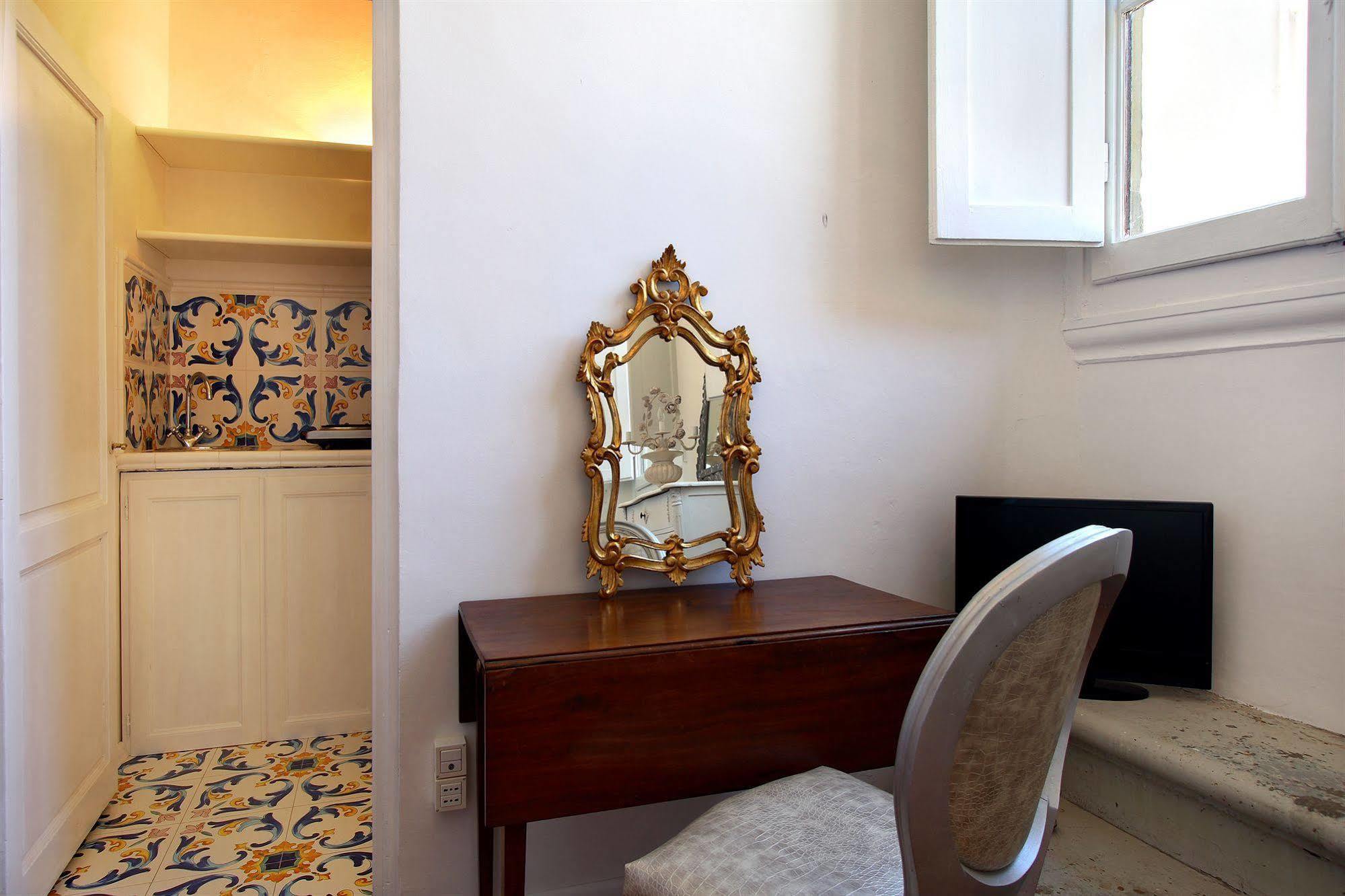 Palazzo Tolomei - Residenza D'Epoca Florence Luaran gambar